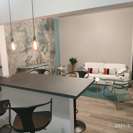 Aurora Flowers - Two Rooms And Free Parking Near Center And Train Station Módena Exterior foto