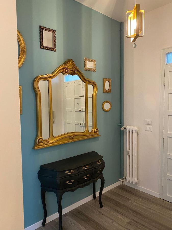 Aurora Flowers - Two Rooms And Free Parking Near Center And Train Station Módena Exterior foto