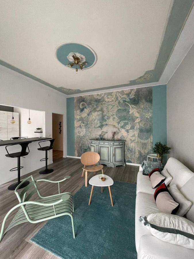Aurora Flowers - Two Rooms And Free Parking Near Center And Train Station Módena Exterior foto